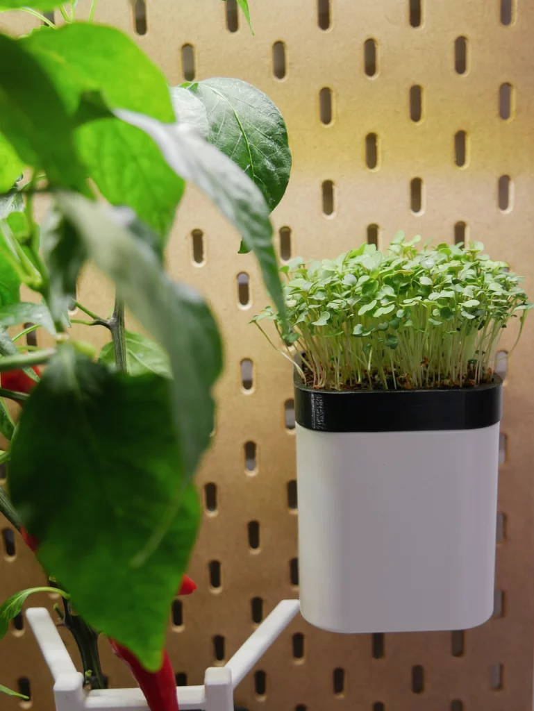 Microgreens an IKEA-Skadis Ikea-Hack 3D-Druck Bausatz DIY